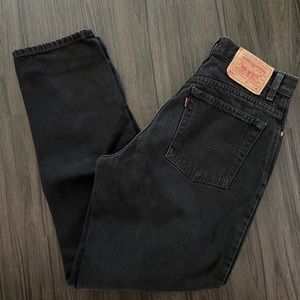 black levi’s 550